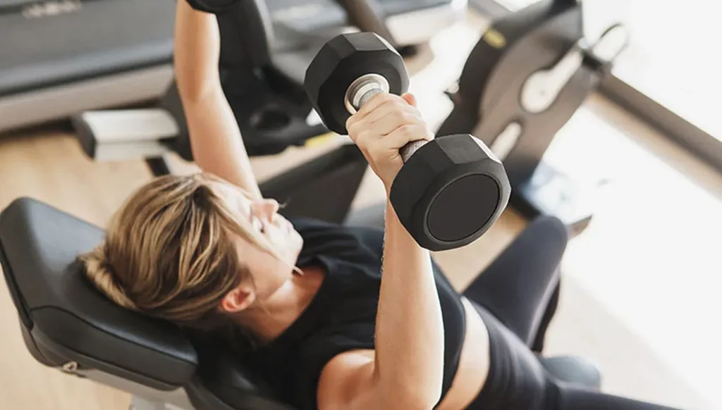 بناء العضلات محرك الجسم... بين الرياضة التقليدية والتحفيز الكهربائي