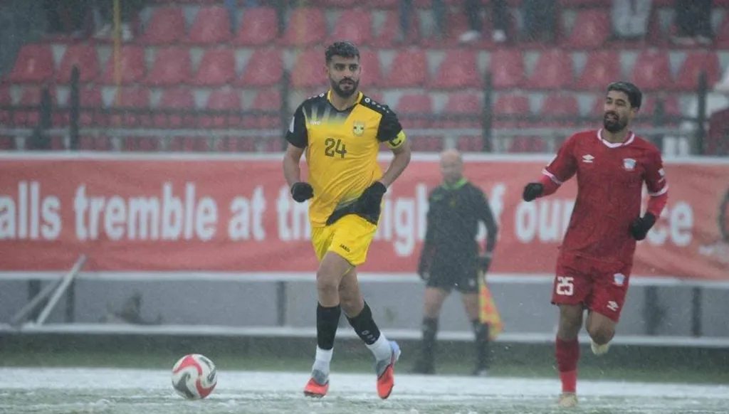 بالفيديو: "أجواء ثلجية" تخطف الأضواء في الدوري العراقي