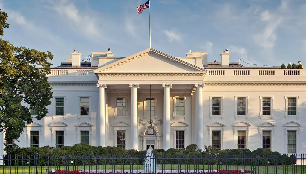 البيت الأبيض يعلن عن إجازة مدفوعة الأجر للموظفين الحكوميين في ‏مكاتب التنوع الاجتماعي