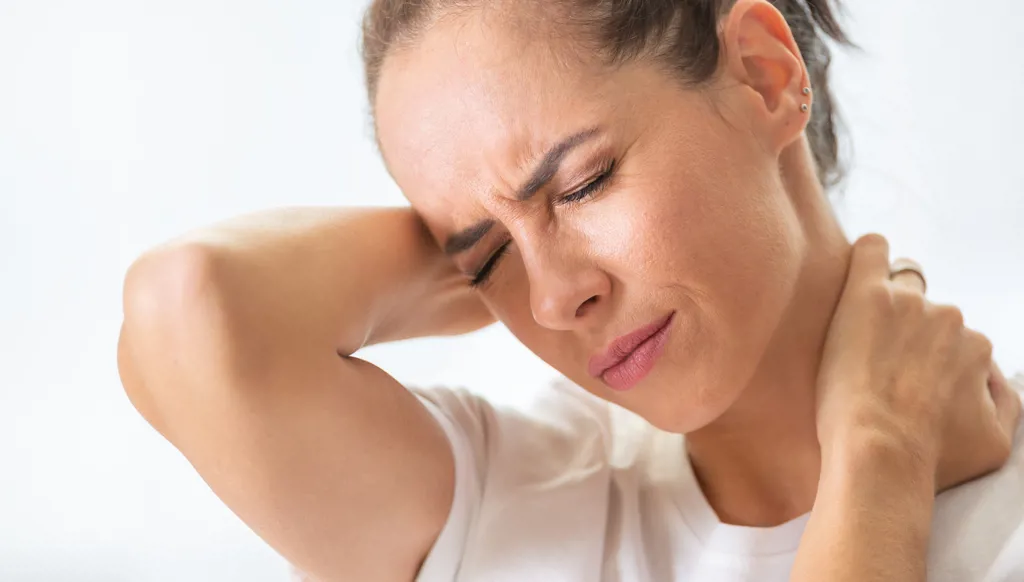 التهابات صامتة... علامات يجب التنبه لها بعد عمر الأربعين