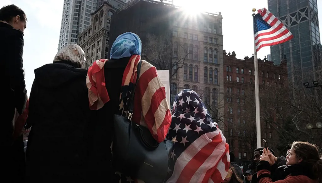 ارتفاع قياسي بحوادث معاداة المسلمين بأميركا: أكثر من 8600 واقعة في 2024