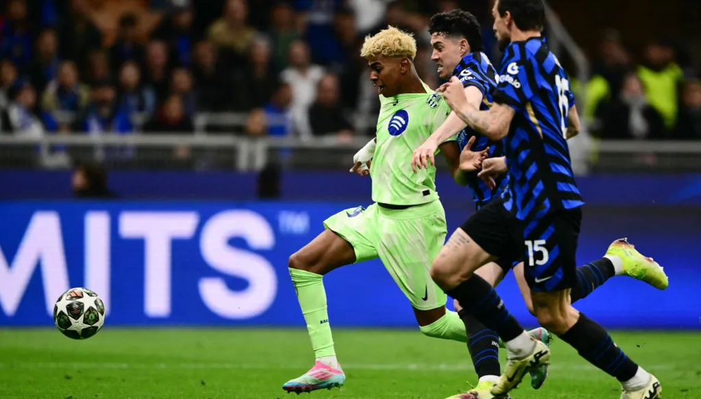 متعة إنتر وبرشلونة ردة فعل على "الكرة العصرية"