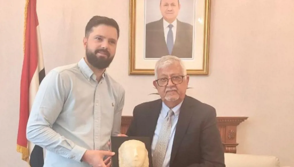 اليمن يسترد قطعة أثرية يعود تاريخها إلى 100 عام قبل الميلاد