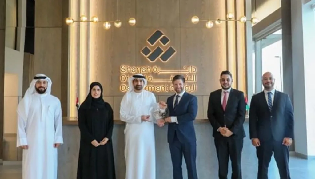 حكومة الشارقة تنال جائزة "سيركولارو" للتحوُّل الرقمي