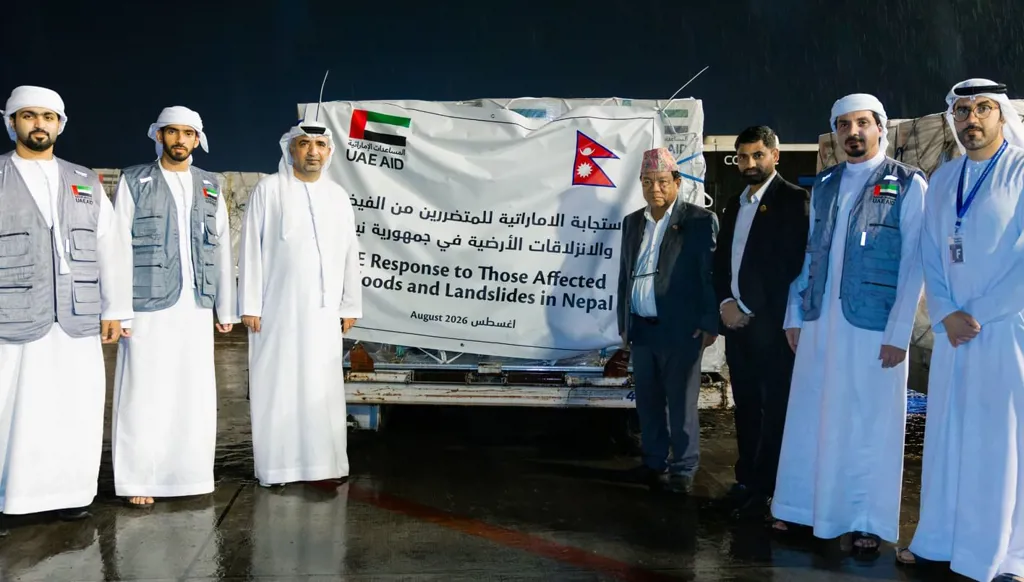 الإمارات ترسل 83 طنّاً من المساعدات إلى متضرّري فيضانات النيبال