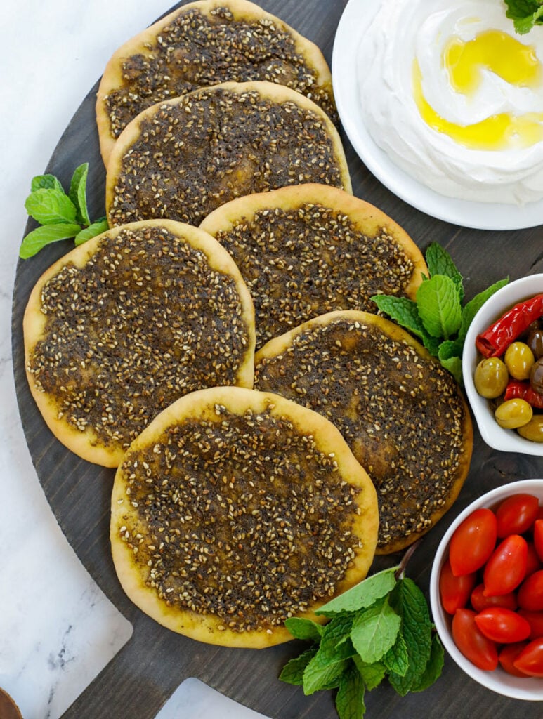مناقيش بالزعتر (انترنت)