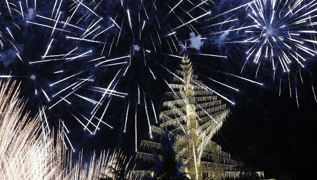 لبنان- منطقة زحلة تتزيّن بعيد الميلاد (صور وفيديو)