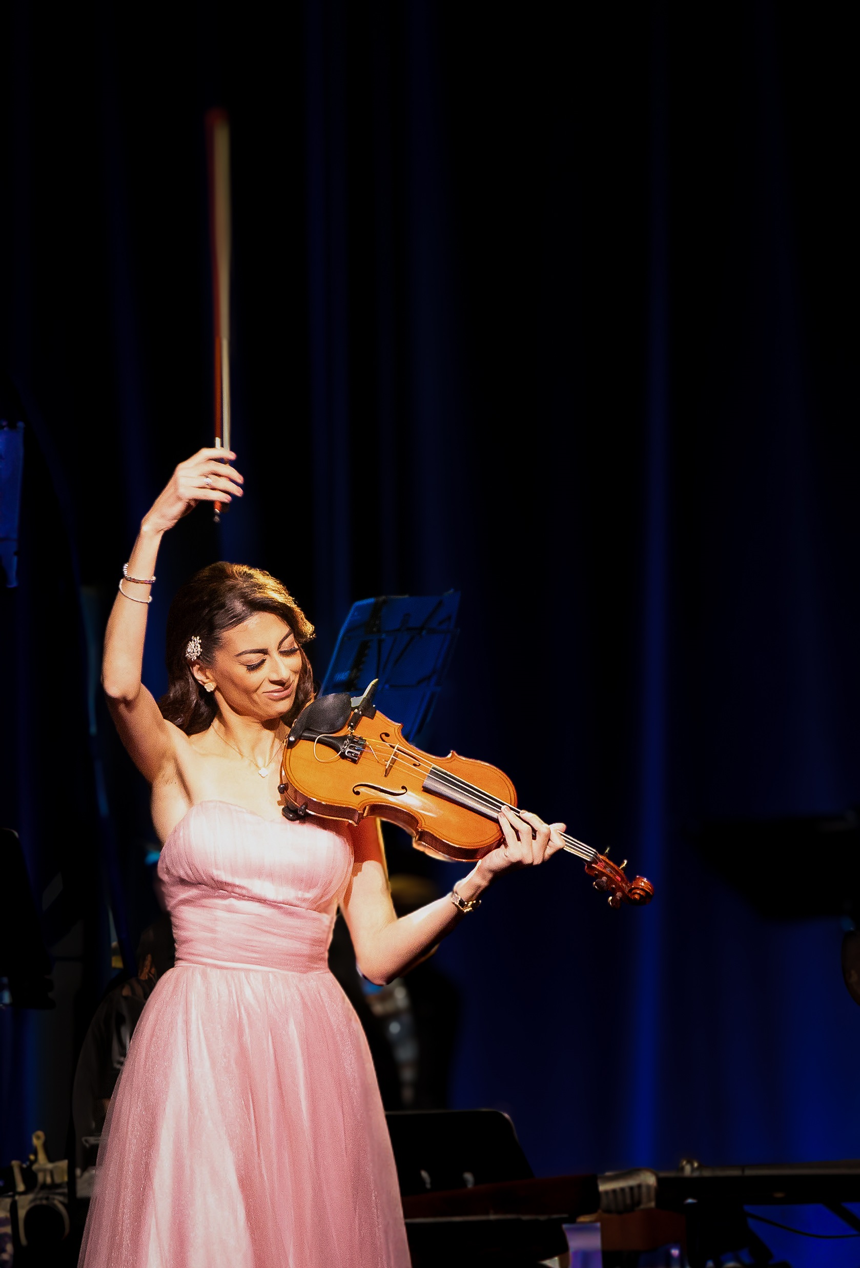 أمل قرمازي تعزف (النهار)