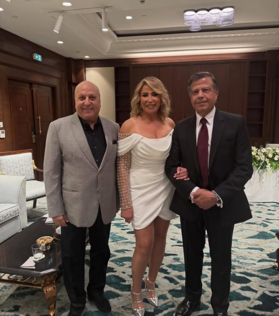 إيناس الدغيدي وعريسها (سوشيال ميديا)