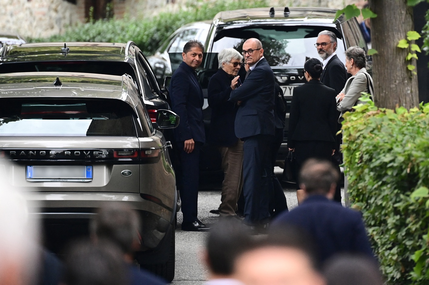 عائلة وأصدقاء أرماني (أ ف ب)