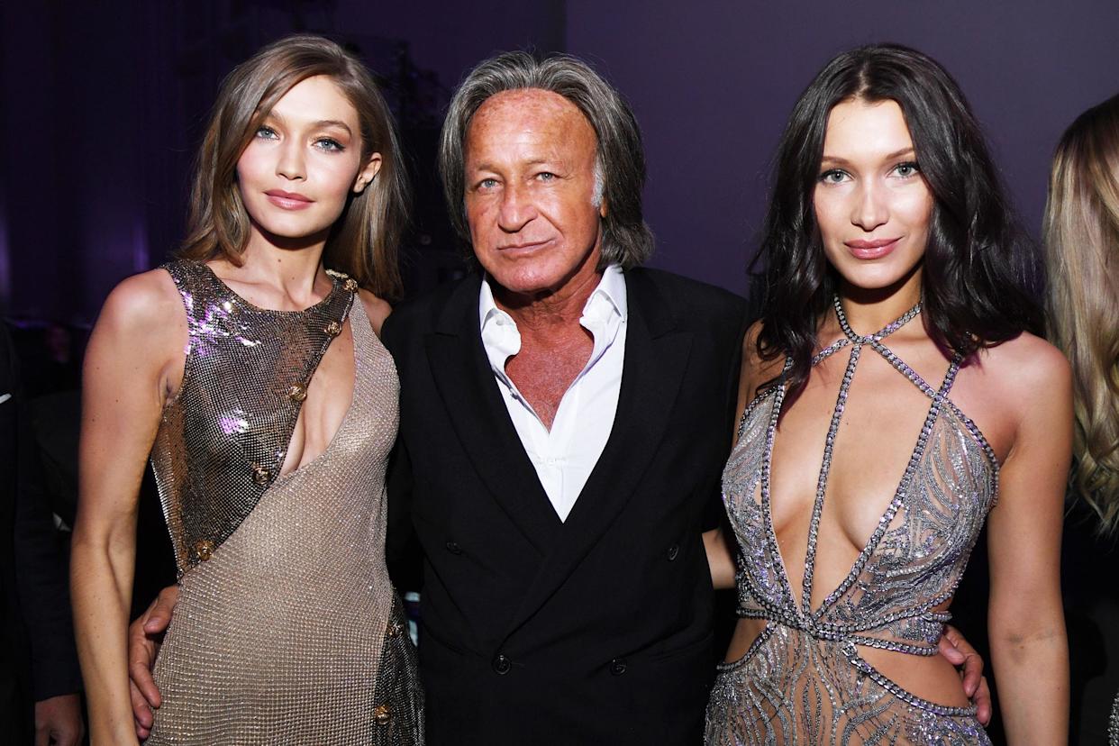 محمد حديد بين ابنتيه