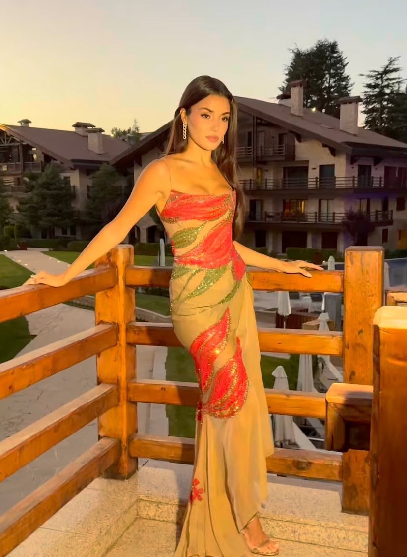 Hande Erçel makes a surprise appearance at Zein Katami and Celio Saab's wedding