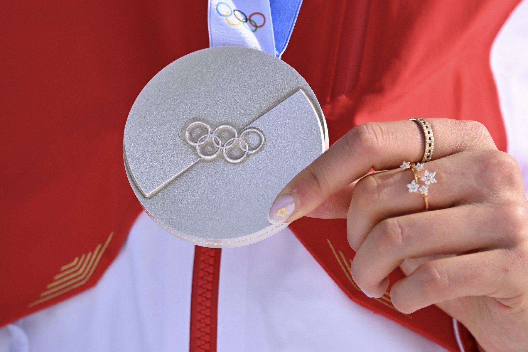 ميدالية في الألعاب الأولمبية الشتوية. (أ ف ب)