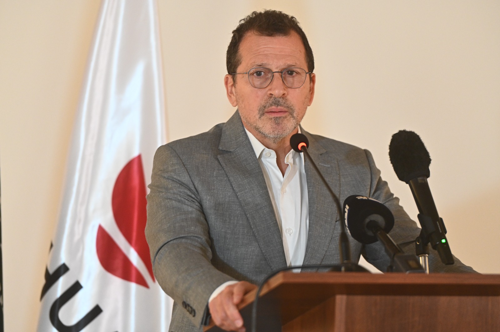 وزير الدولة لشؤون التكنولوجيا والذكاء الاصطناعي كمال شحادة