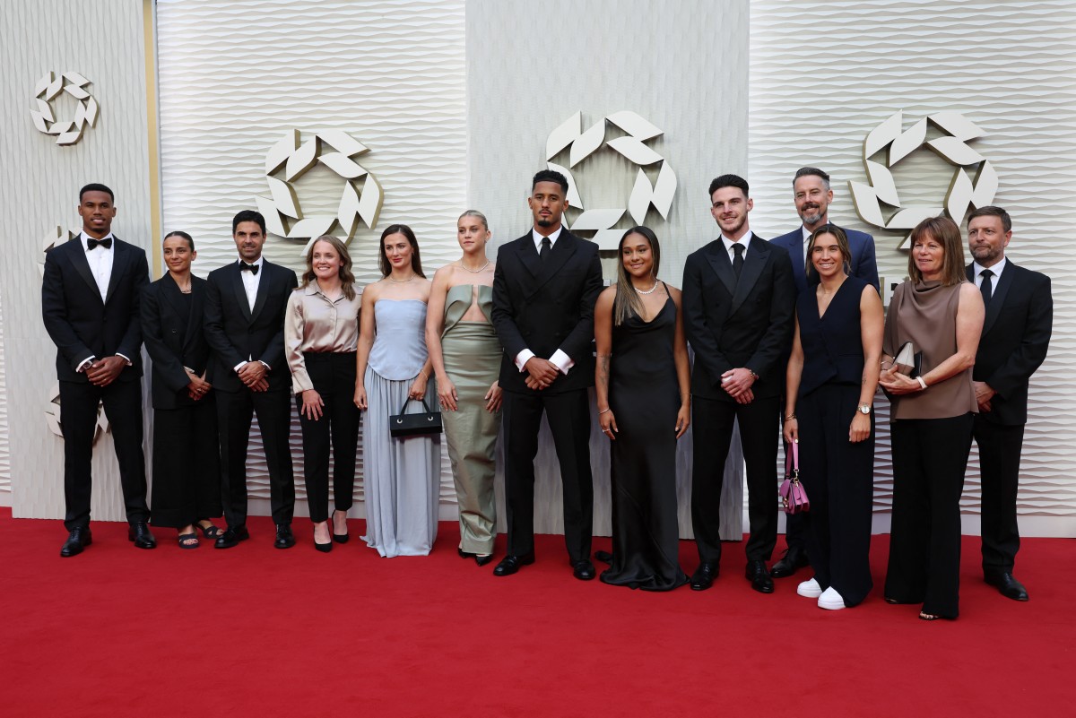 لاعبو ولاعبات أرسنال. (أ ف ب) 