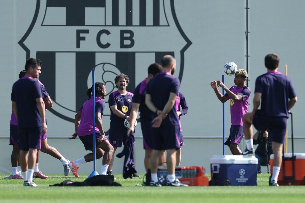 من تدريبات برشلونة. (أ ف ب) 