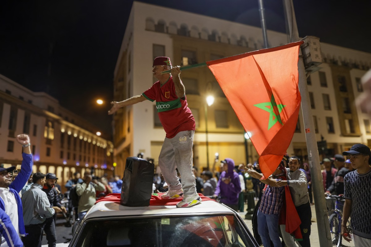 من الاحتفالات في شوارع المغرب. (أ ف ب)