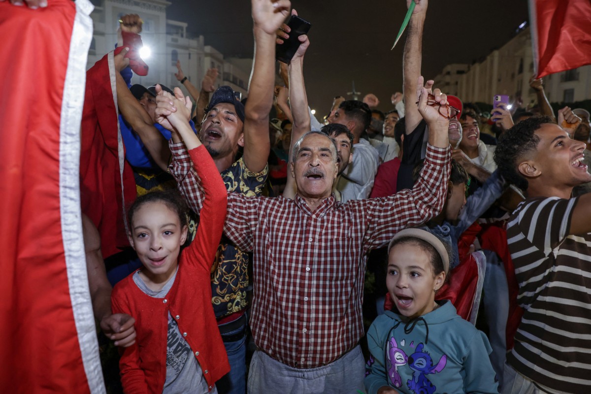 من الاحتفالات في شوارع المغرب. (أ ف ب)