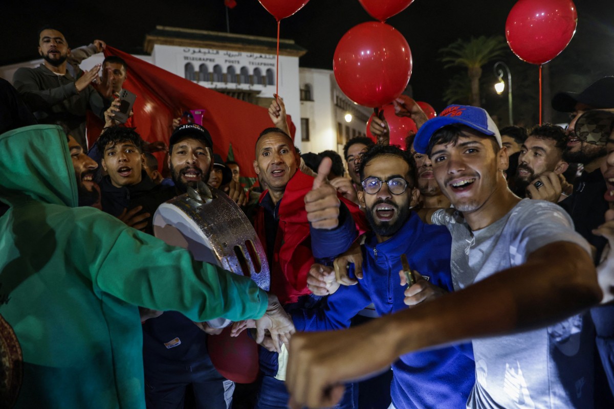من الاحتفالات في شوارع المغرب. (أ ف ب)