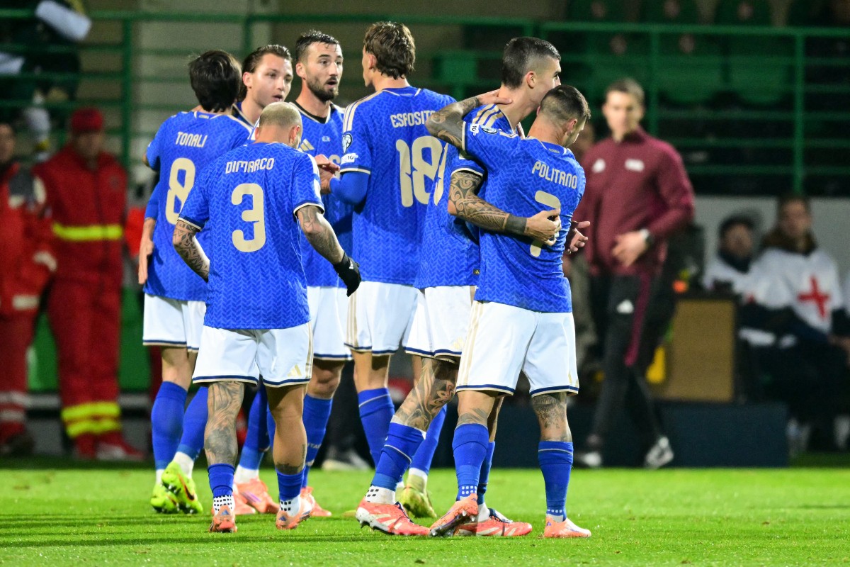 لاعبو منتخب إيطاليا. (أ ف ب)