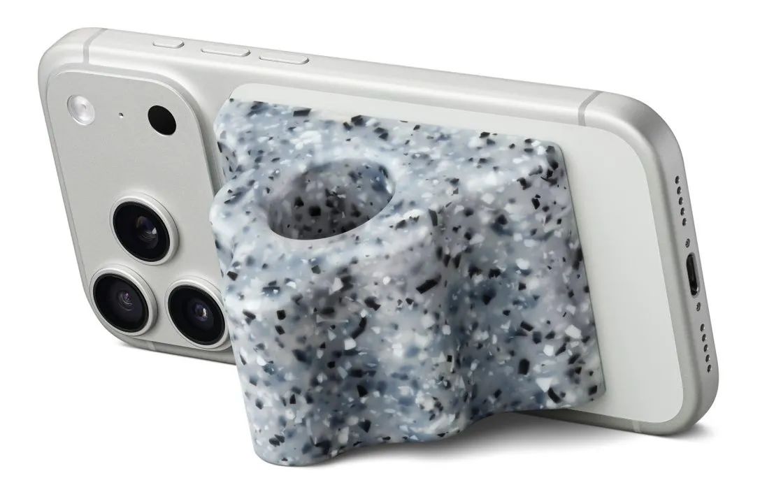 مقبض MagSafe جديد بتصميم عملي وفني (مواقع)