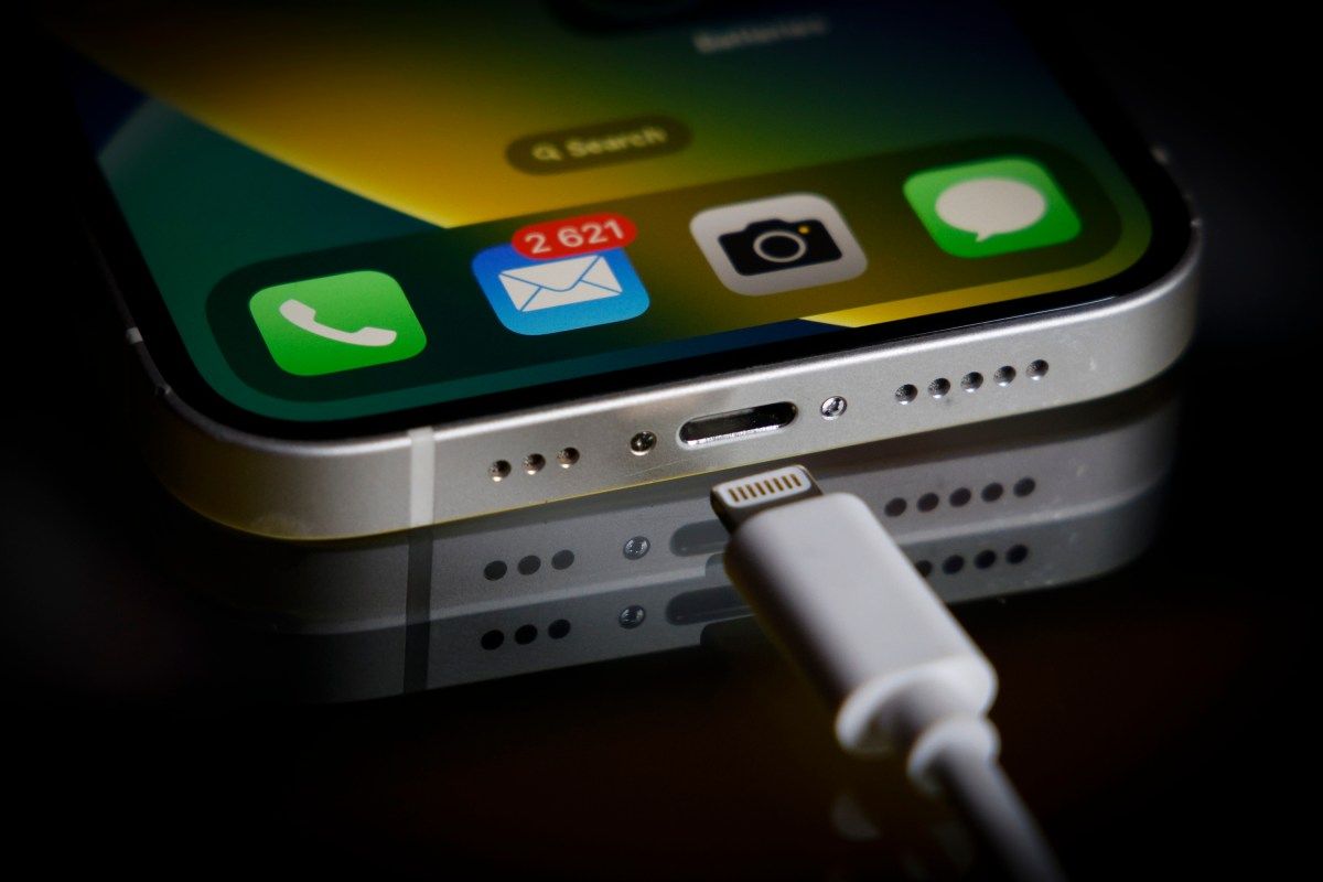iPhone while charging (websites)