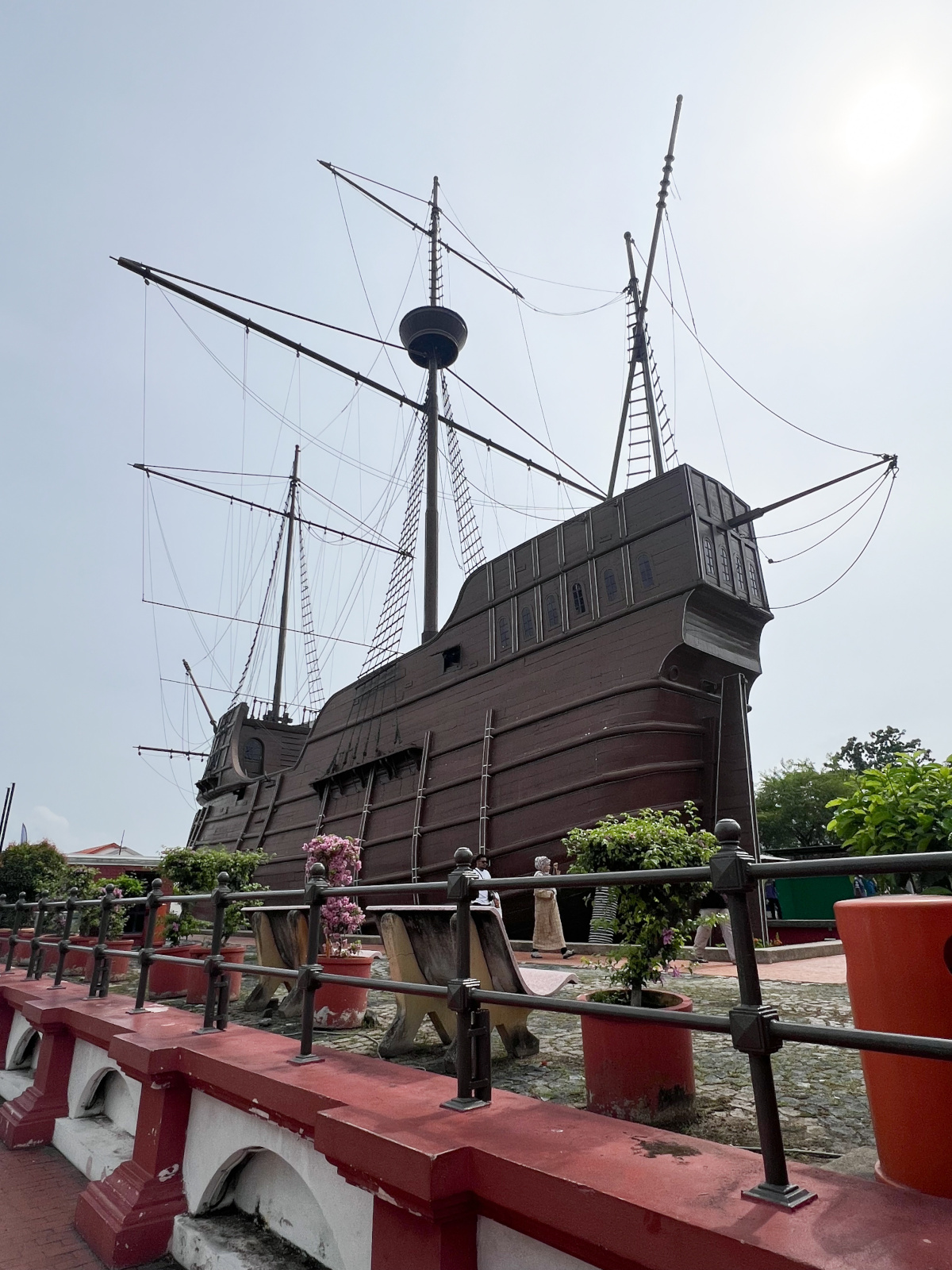 مجسم السفينة البرتغالية الغارقة 