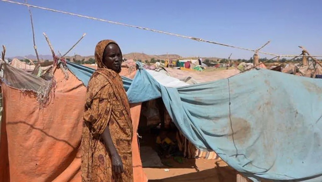 نازحون من الفاشر في مخيم في الدبة في السودان (أرشيف/رويترز)