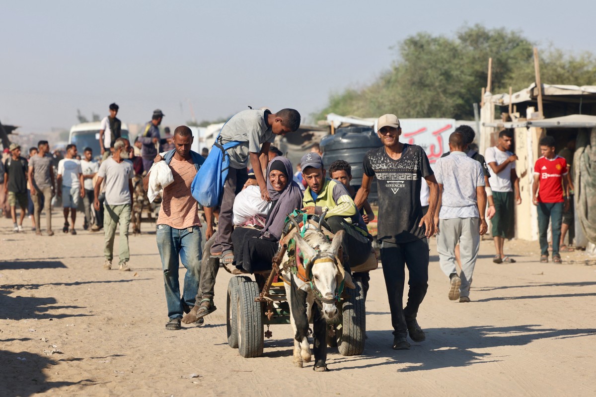 فلسطينيون في غزة. (أ ف ب)