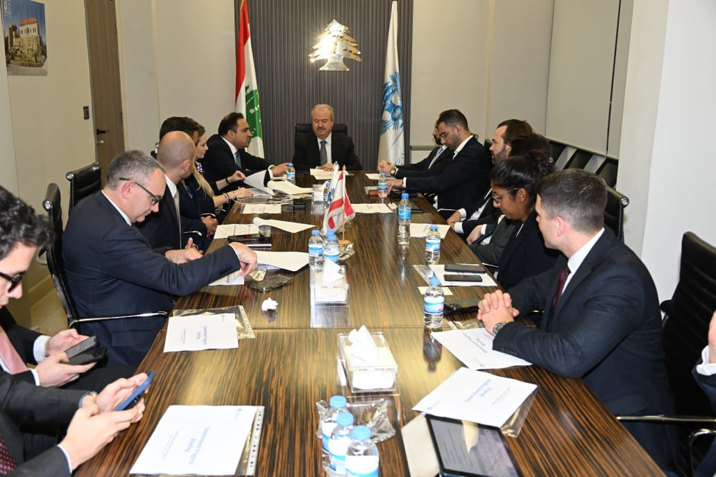 لقاء جابر والوفد الدولي. (وكالات)