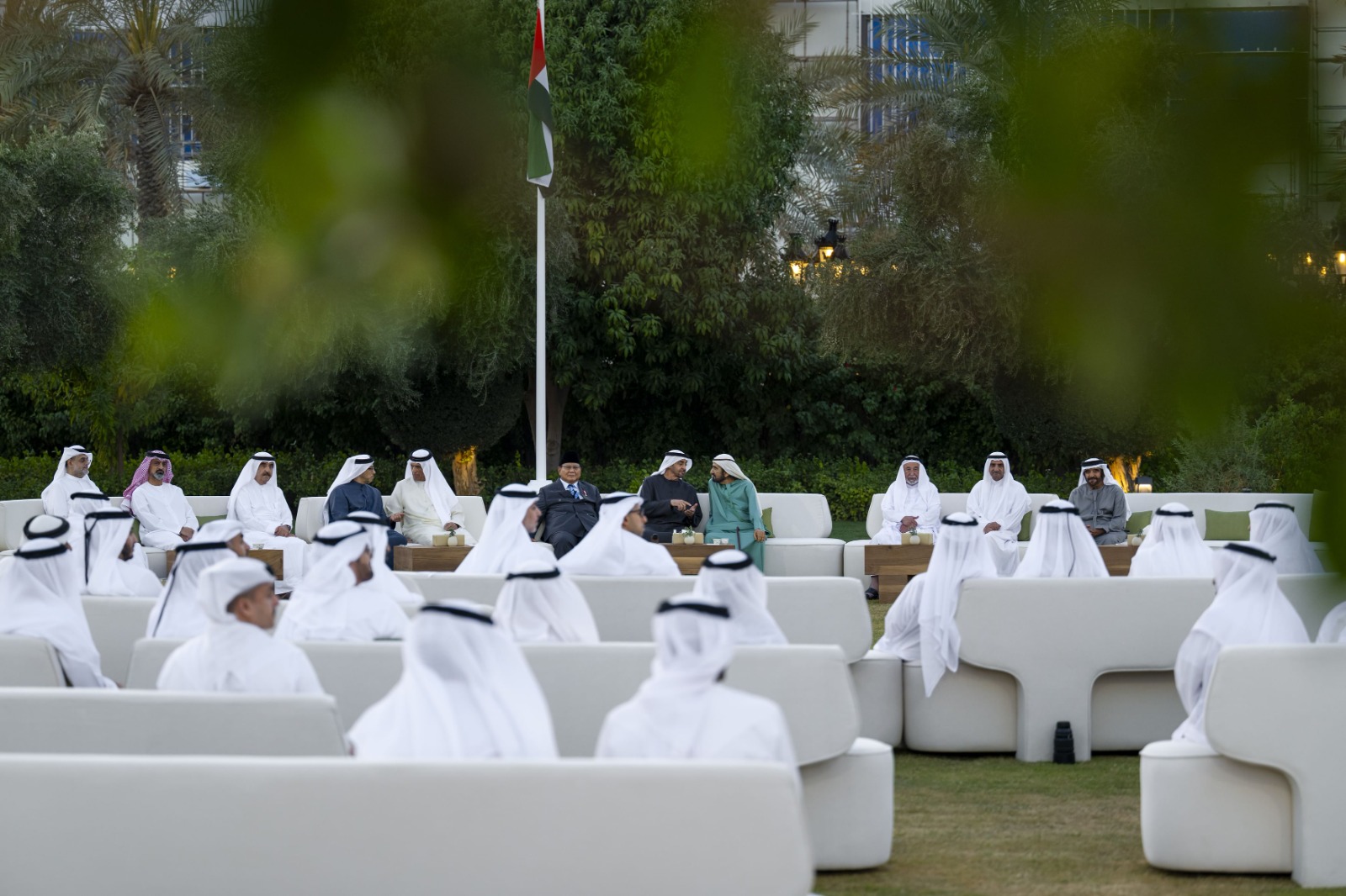 جانب من لقاءات رئيس الإمارات. (وام)