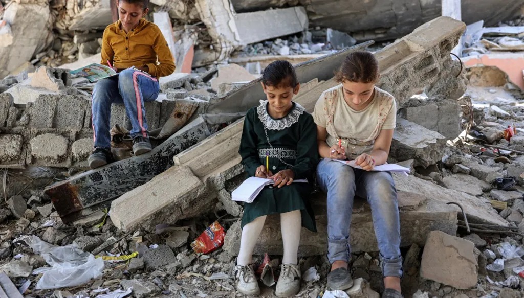 تلامذة غزة. (أ ف ب)