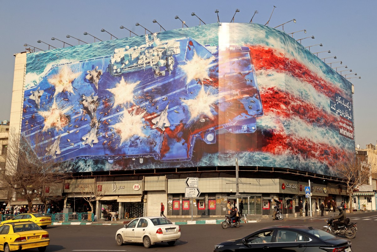  لوحة إعلانية مناهضة للولايات المتحدة في طهران. (أ ف ب)