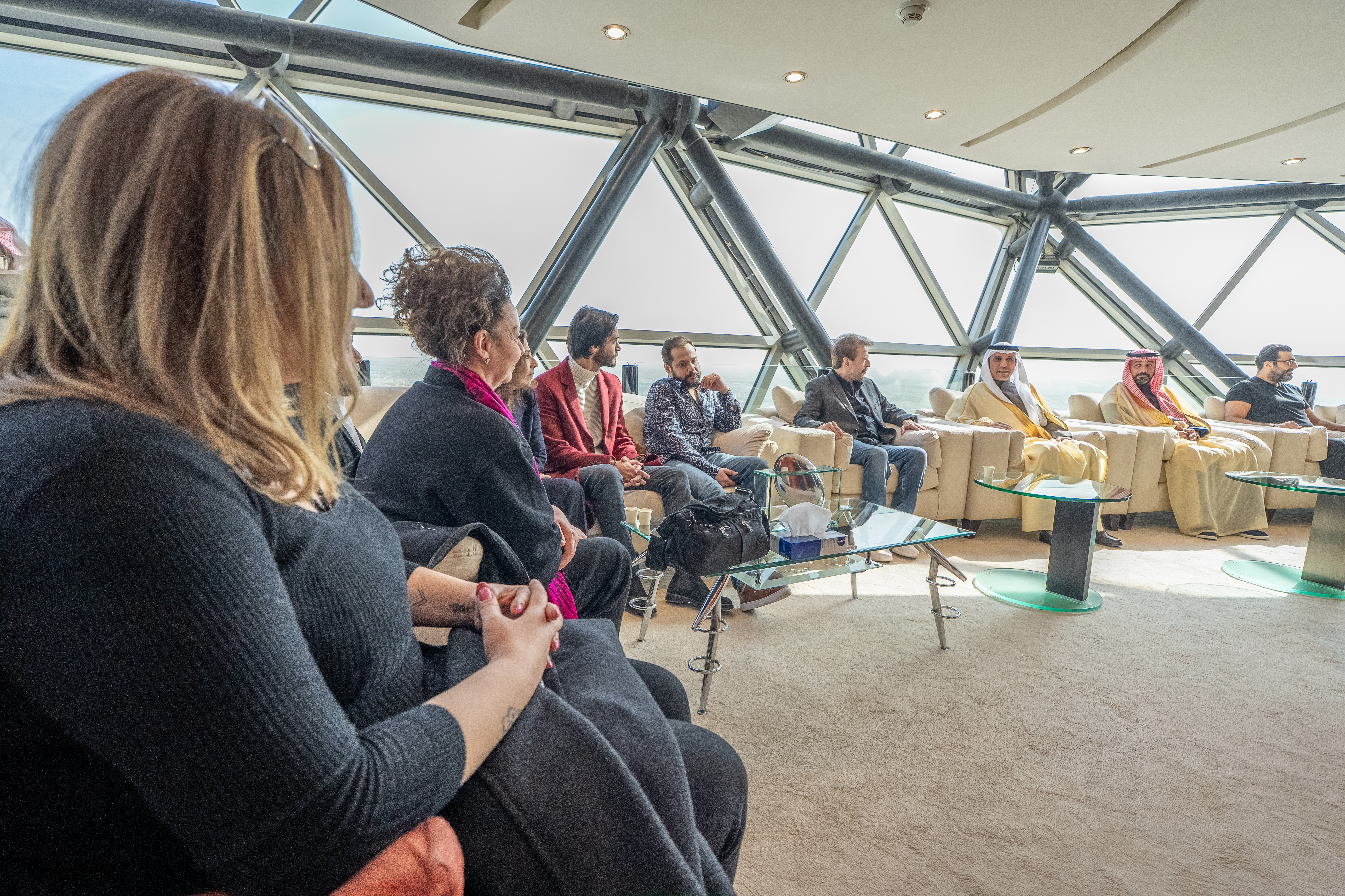 اللقاء في هيئة الإذاعة والتلفزيون (النهار)