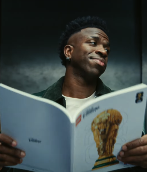 لقطة من الفيديو. 