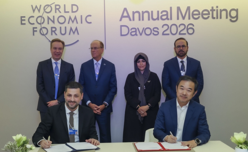 جامعة محمد بن زايد للذكاء الاصطناعي والمنتدى الاقتصادي العالمي يوقعان الاتفاقية