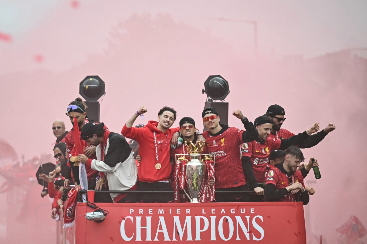 احتفالات ليفربول (أ ف ب)