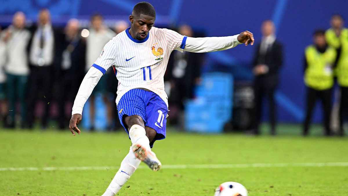 عثمان ديمبيلي لاعب منتخب فرنسا (اكس)