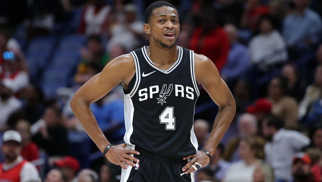 فوكس لاعب سبيرز (اكس)