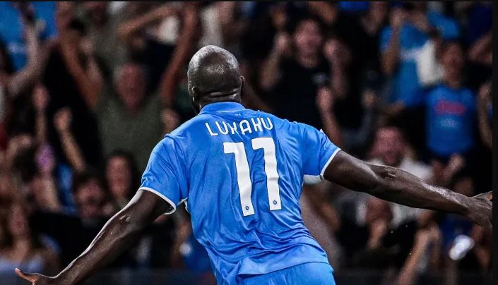 لوكاكو لاعب نابولي (اكس)