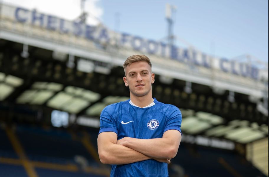 ليام ديلاب لاعب تشيلسي (اكس)