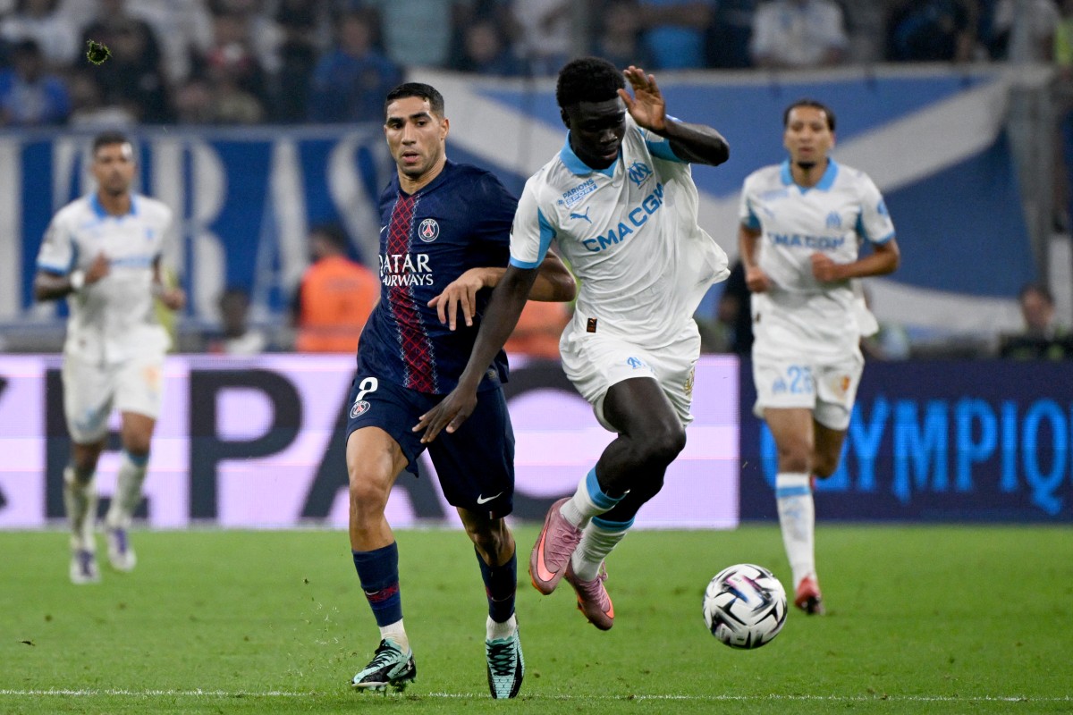 جانب من مباراة باريس ومرسيليا (أ ف ب)