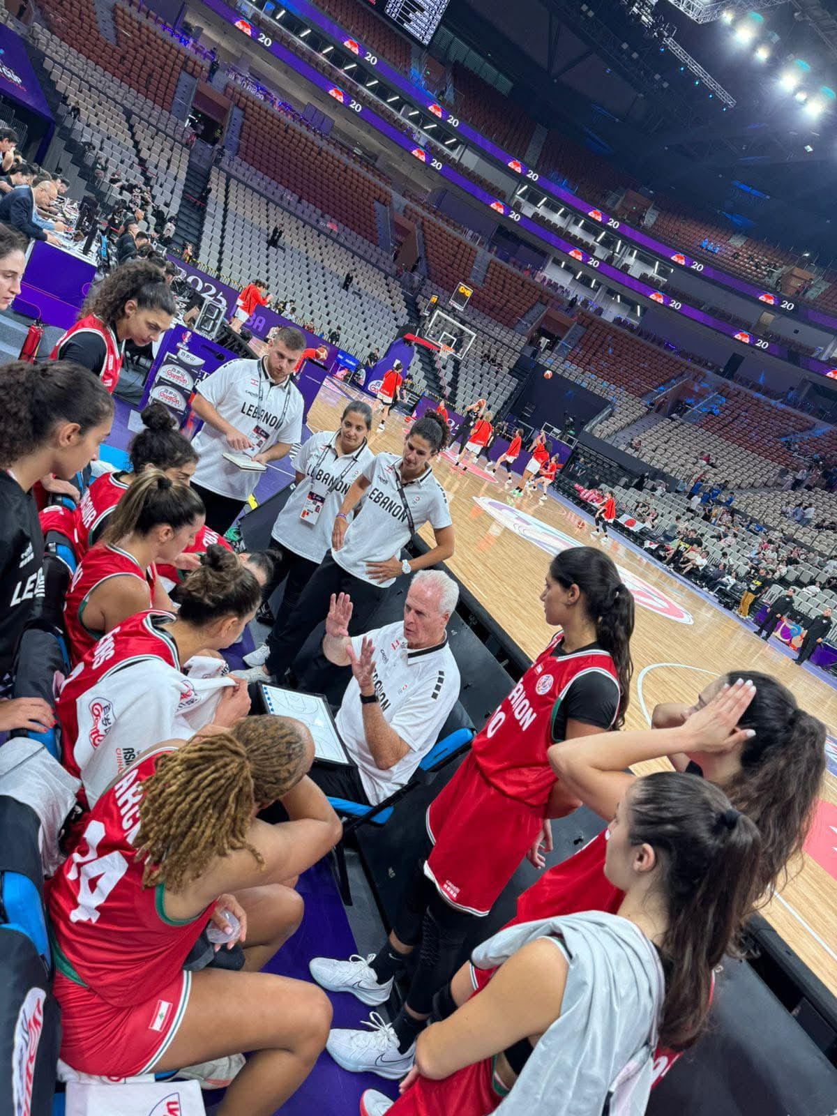 من لقاء لبنان واليابان (وكالات)