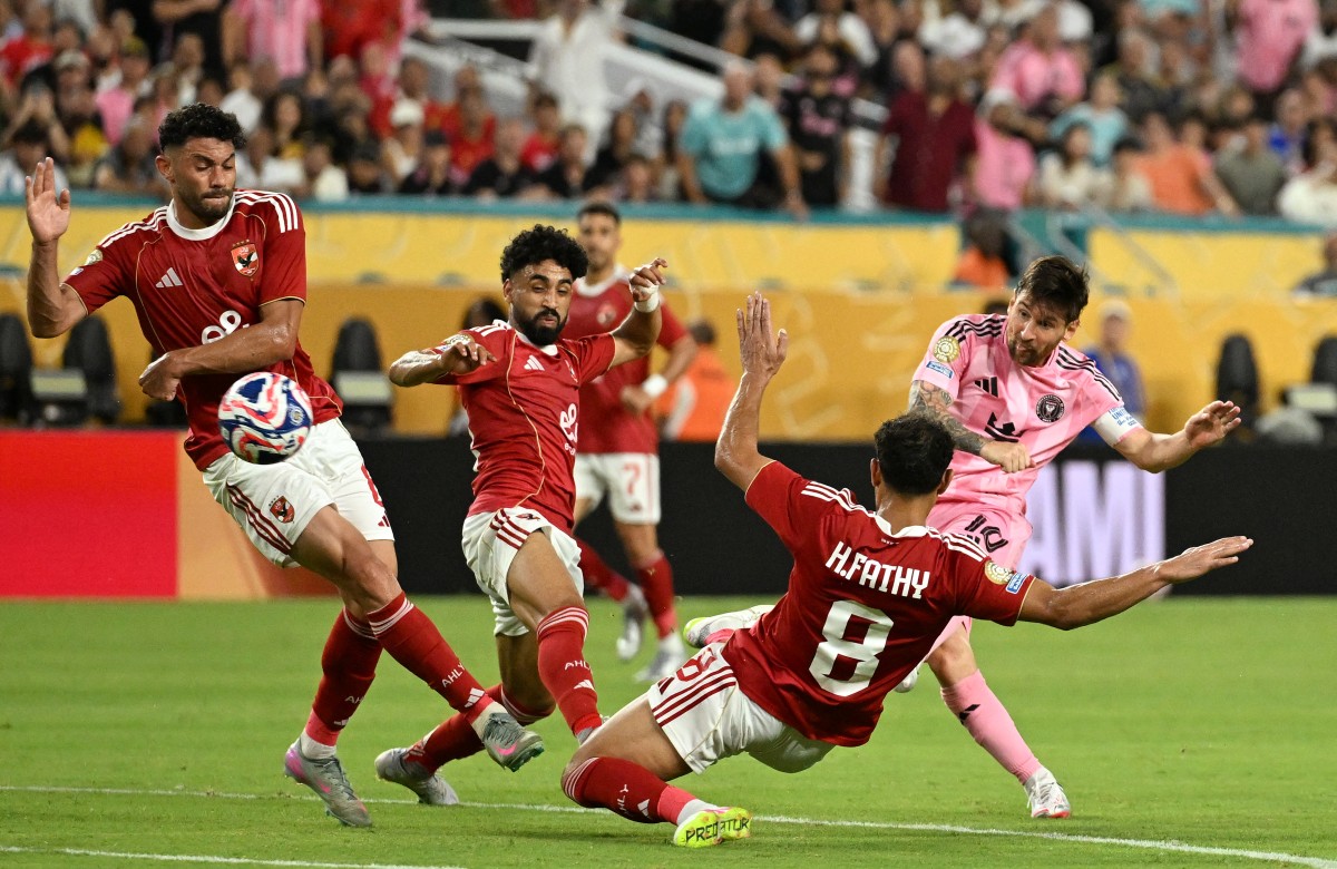 ميسي خلال الشوط الثاني من لقاء إنتر ميامي والأهلي (أ ف ب)