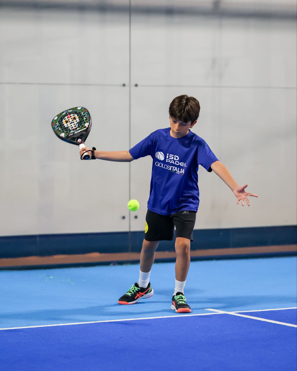 من البطولة.