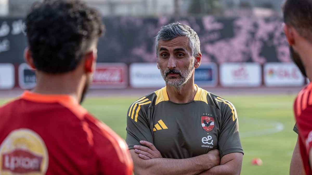 ريبيرو مدرب الأهلي الجديد (وكالات)
