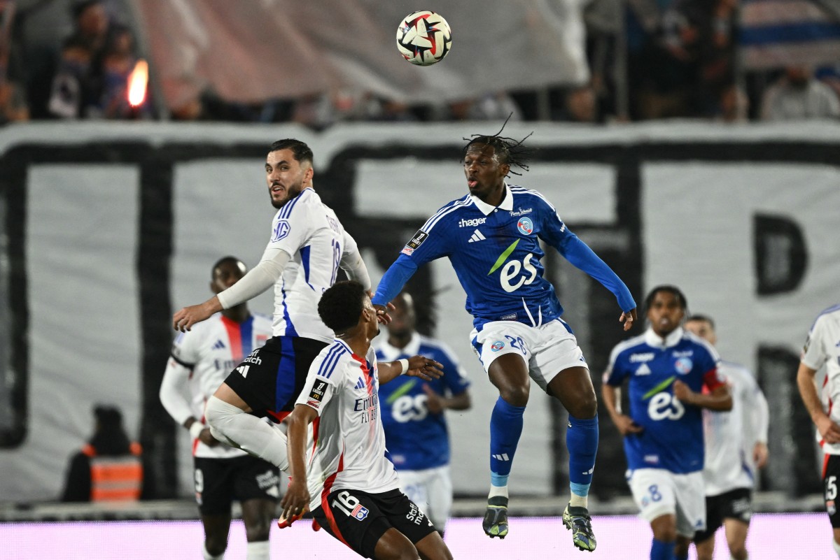 من لقاء ستراسبورغ وليون (أ ف ب)