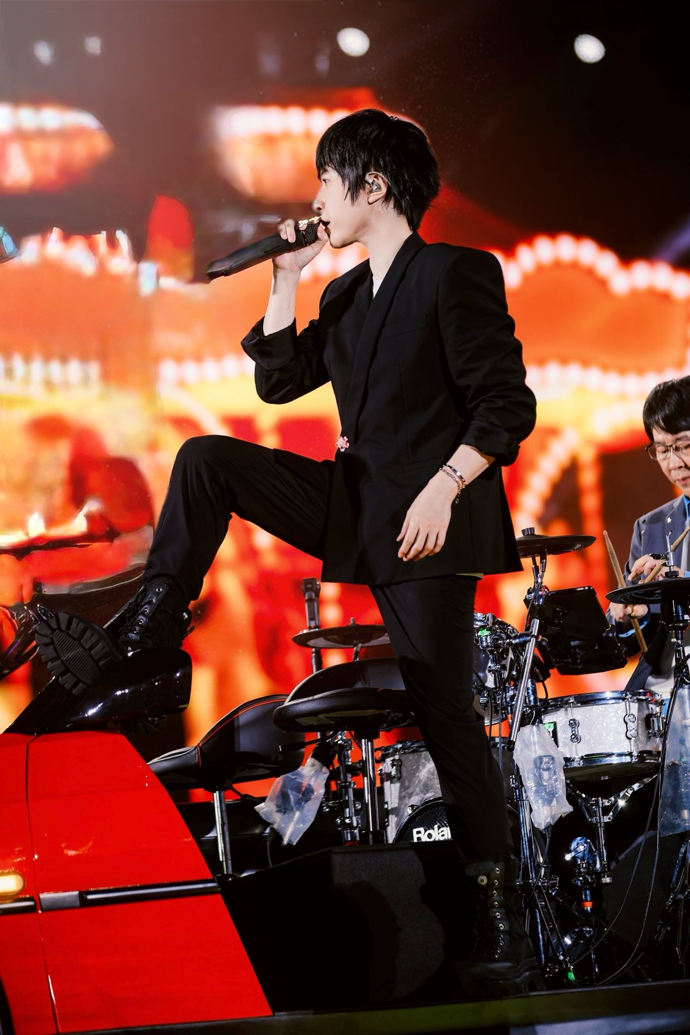 آشين (فيسبوك)