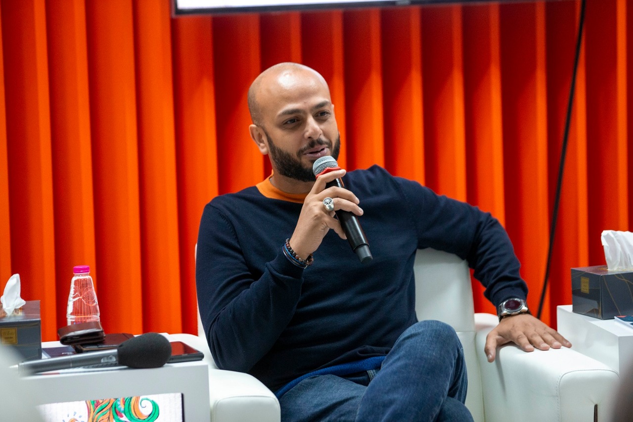 أحمد مراد (سوشيال ميديا)