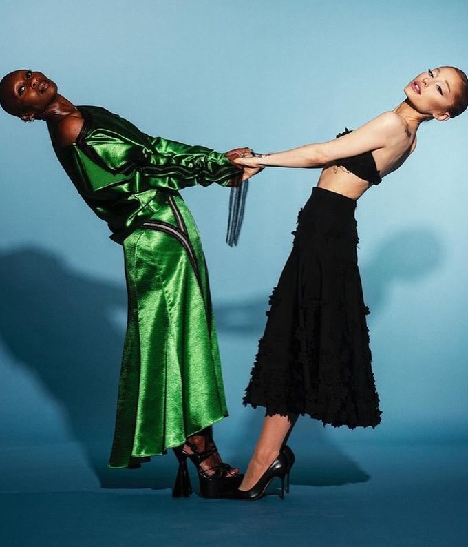 أريانا غراندي وسينثيا إيريفو (إنستغرام)